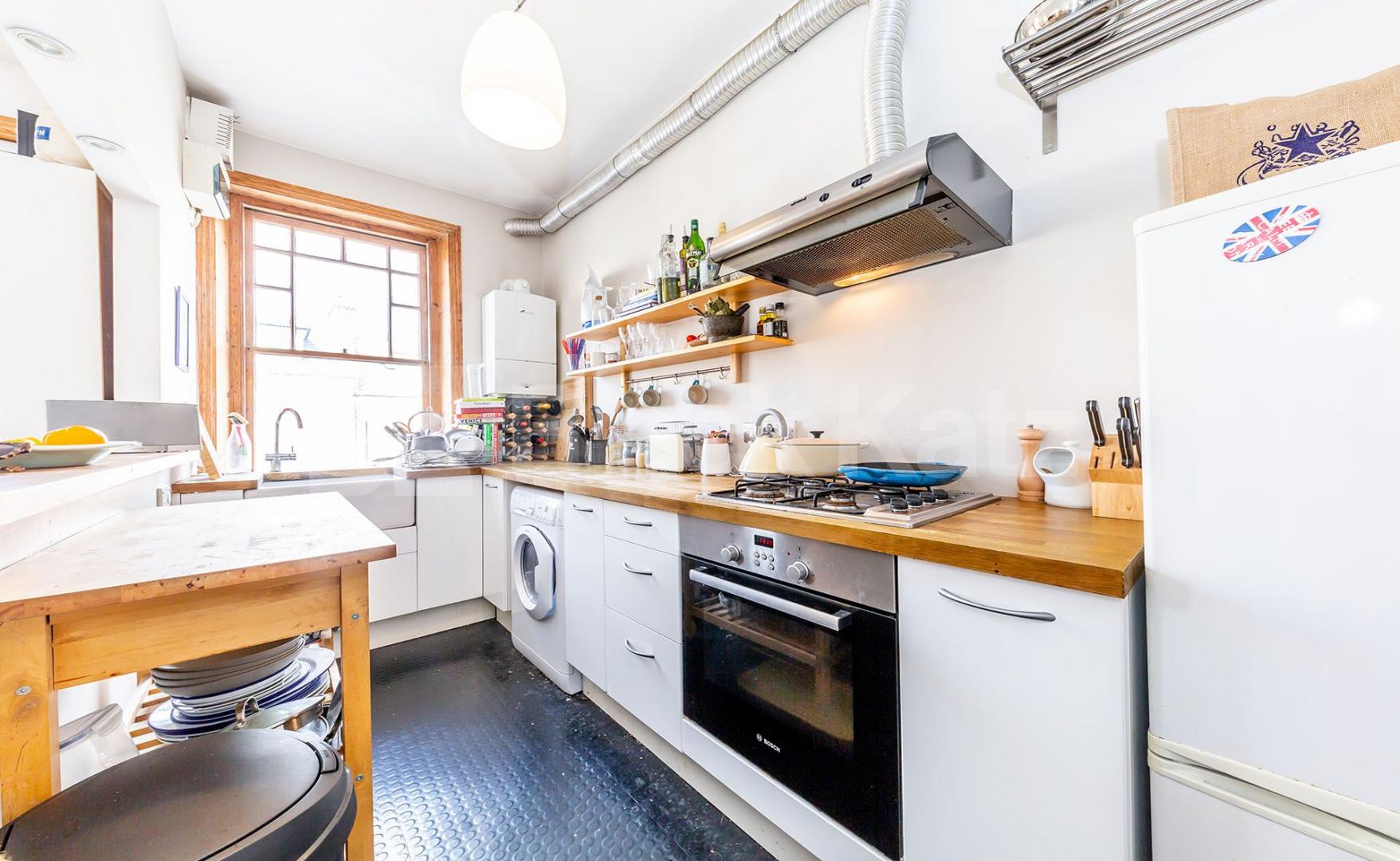 			2 Bedroom, 1 bath, 1 reception Flat			 Glebe Road, CROUCH END