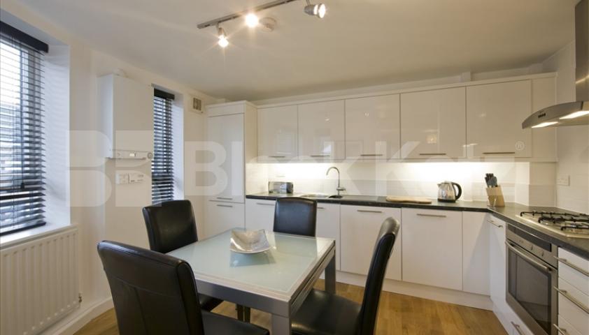 			NEW INSTRUCTION, 1 Bedroom, 1 bath, 1 reception Apartment			 Kew Bridge Court., Chiswick High Road.