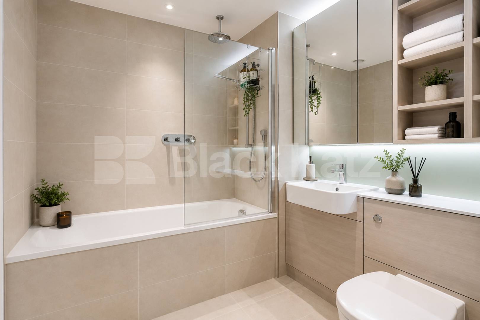 Luxury Two Bedroom Apartment with Concierge, Gym & Olympic Park Views Glass House Gardens, Stratford