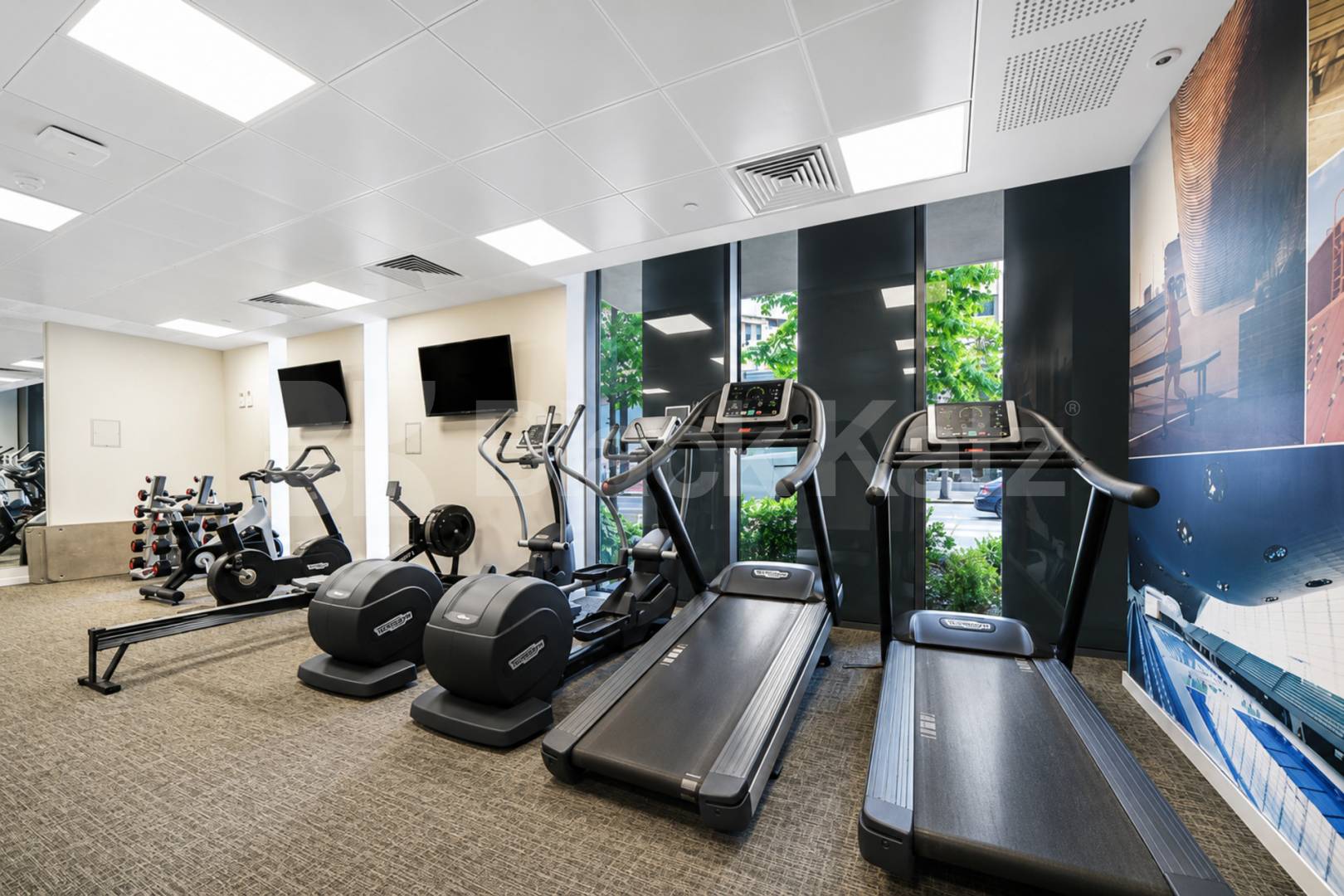 Luxury Two Bedroom Apartment with Concierge, Gym & Olympic Park Views Glass House Gardens, Stratford