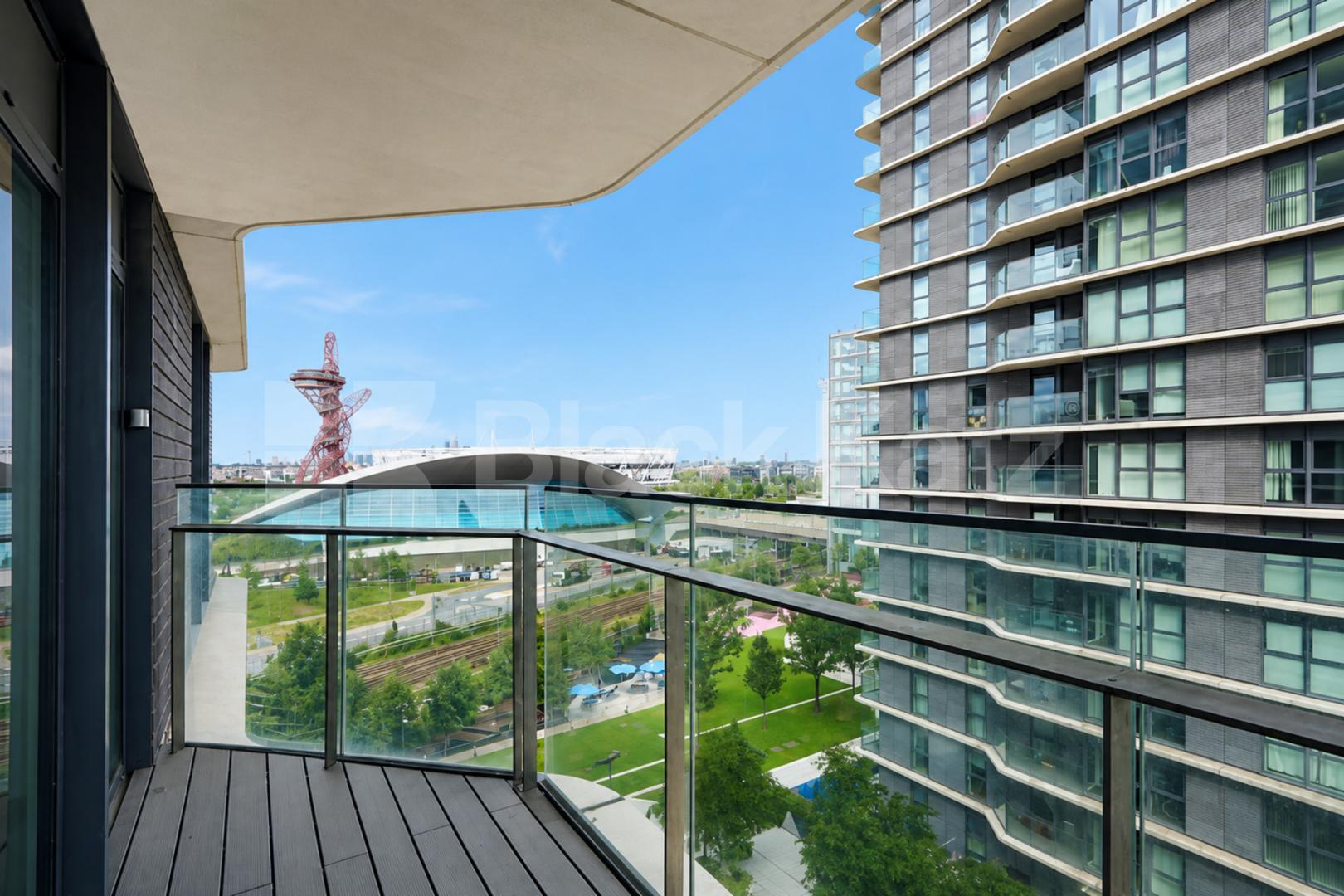 Luxury Two Bedroom Apartment with Concierge, Gym & Olympic Park Views Glass House Gardens, Stratford