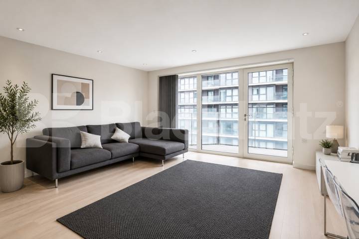 Luxury Two Bedroom Apartment with Concierge, Gym & Olympic Park Views Glass House Gardens, Stratford