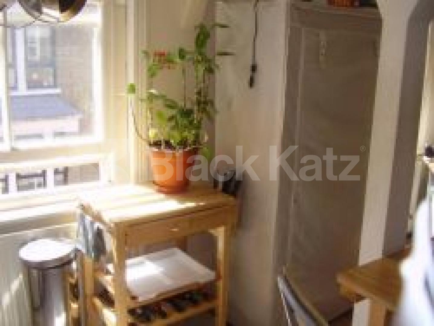 			1 Bedroom, 1 bath, 1 reception Flat			 Litchfield Street, COVENT GARDEN WC2H