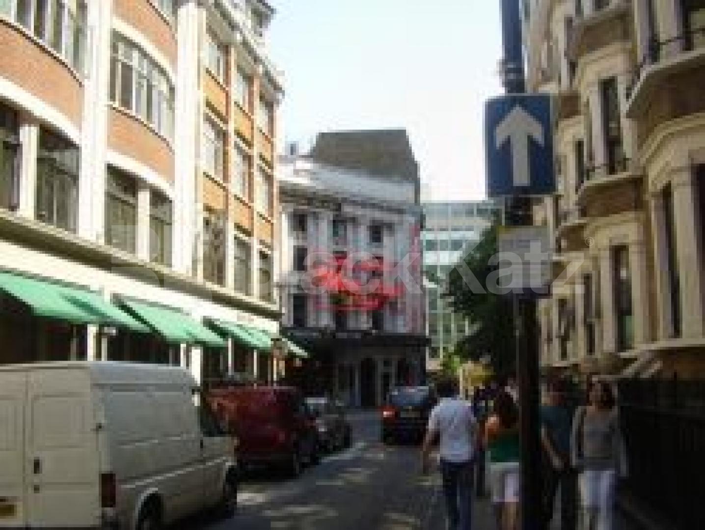 			1 Bedroom, 1 bath, 1 reception Flat			 Litchfield Street, COVENT GARDEN WC2H