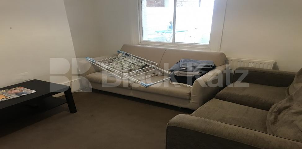 			LET , 4 Bedroom, 1 bath, 1 reception Apartment			 Queenstown Road, Battersea Park