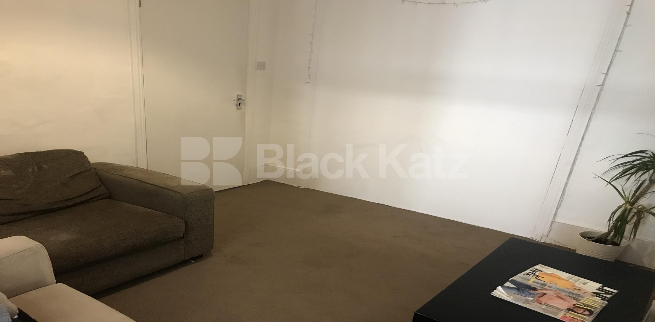 			LET , 4 Bedroom, 1 bath, 1 reception Apartment			 Queenstown Road, Battersea Park