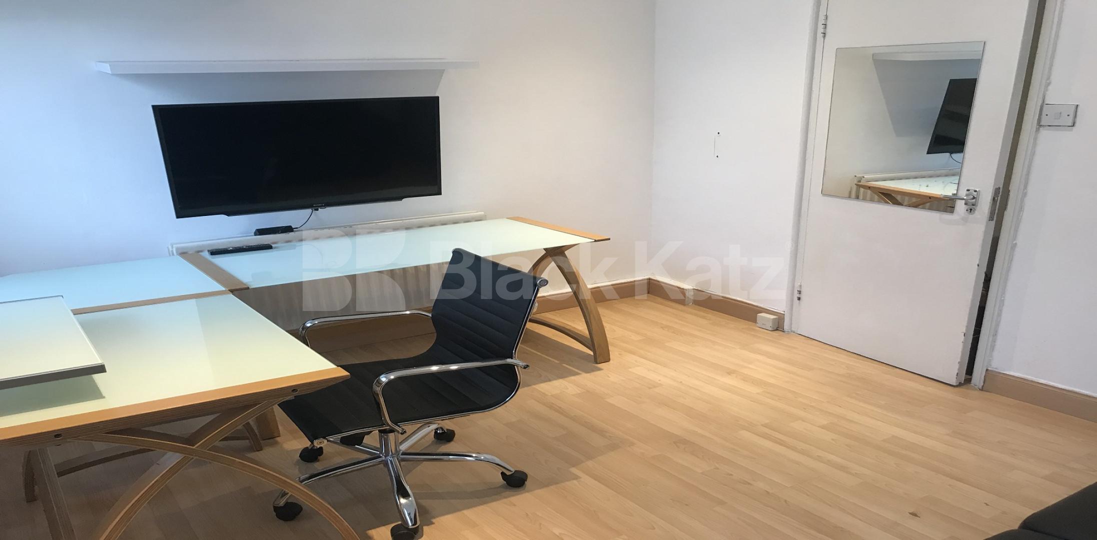 			LET, 2 Bedroom, 1 bath, 0 reception Apartment			 Hankey Place, London Bridge