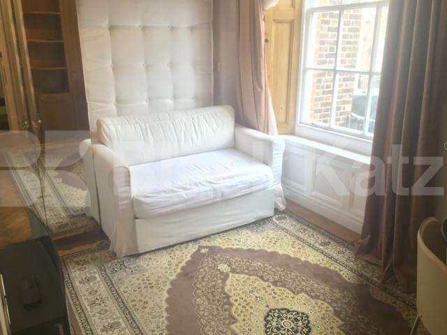 			NEW INSTRUCTION, Studio Apartment, 1 bath, 1 reception Studio			 Catherine Place, St James Park