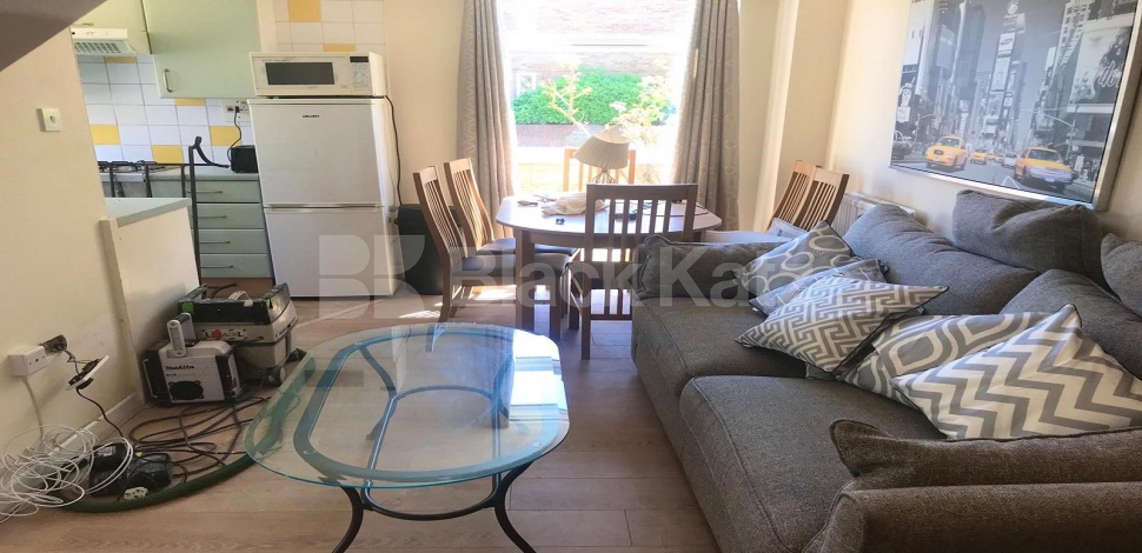 			LET , 4 Bedroom, 1 bath, 1 reception House			 Dunston Road, Clapham Junction