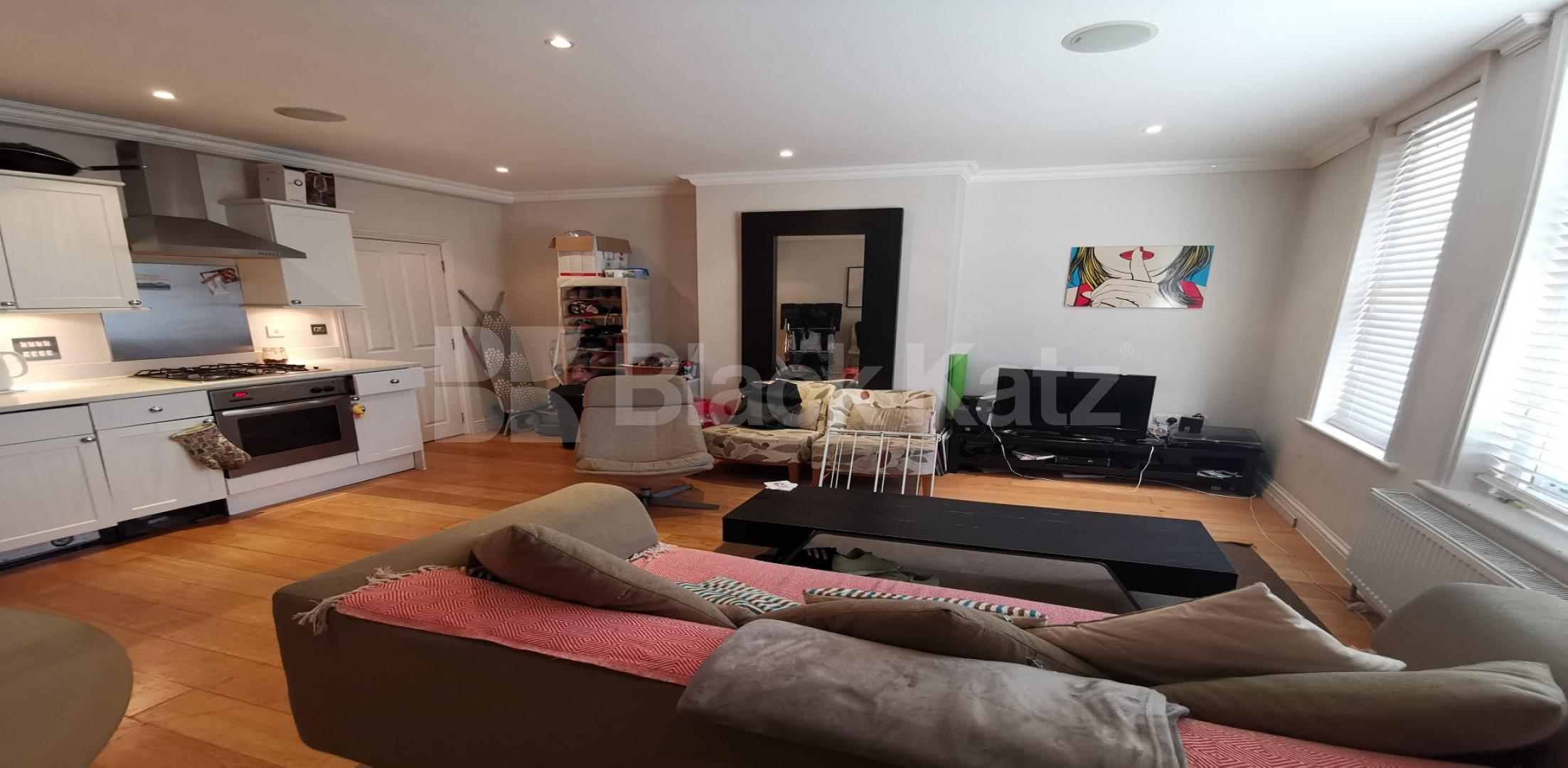 			UNDER OFFER, 2 Bedroom, 1 bath, 1 reception Apartment			 Balham High Road, Balham