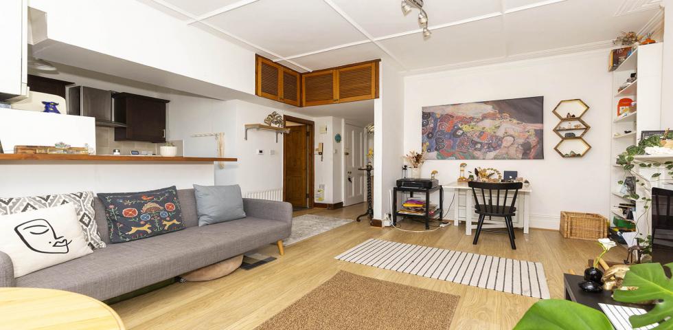 Stunning 1 Bed in the heart of West Hampstead Agamemnon Road, West Hampstead