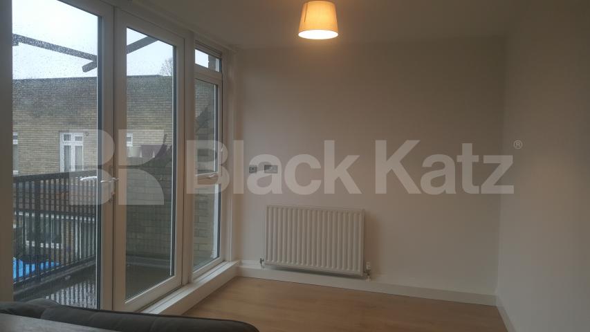 			NEW INSTRUCTION, 1 Bedroom, 1 bath, 1 reception Maisonette			 Loats Road, Clapham  Park