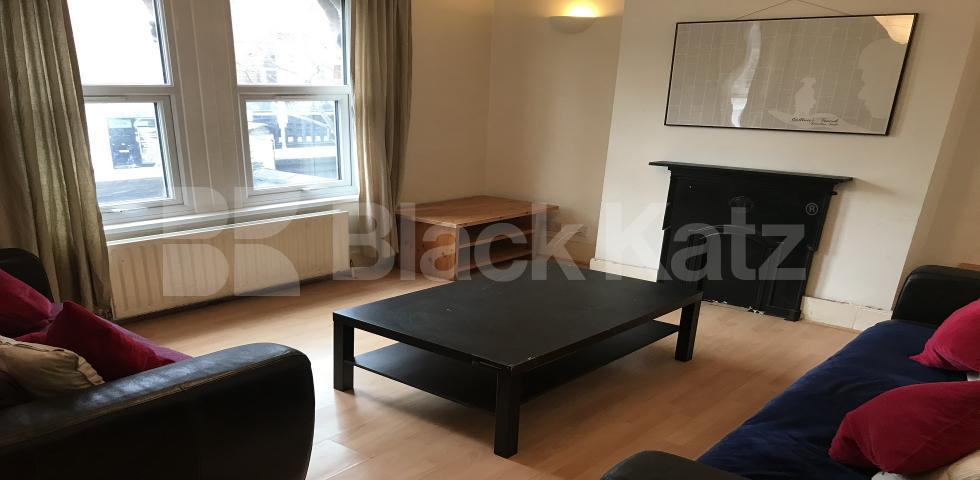 			NEW INSTRUCTION, 3 Bedroom, 1 bath, 1 reception Apartment			 Garratt Lane, Earlsfield 