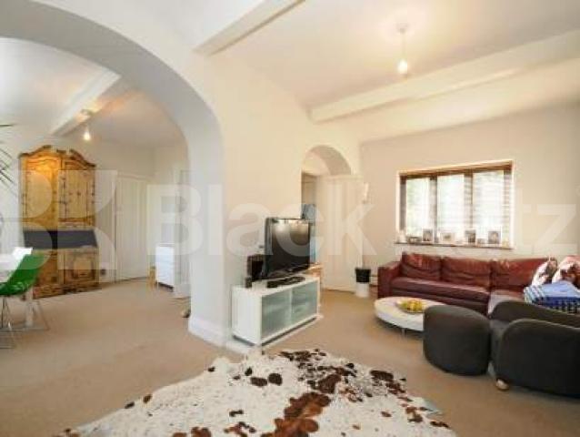 			LET, 4 Bedroom, 1 bath, 1 reception Detached House			 Creighton Avenue, Muswell Hill