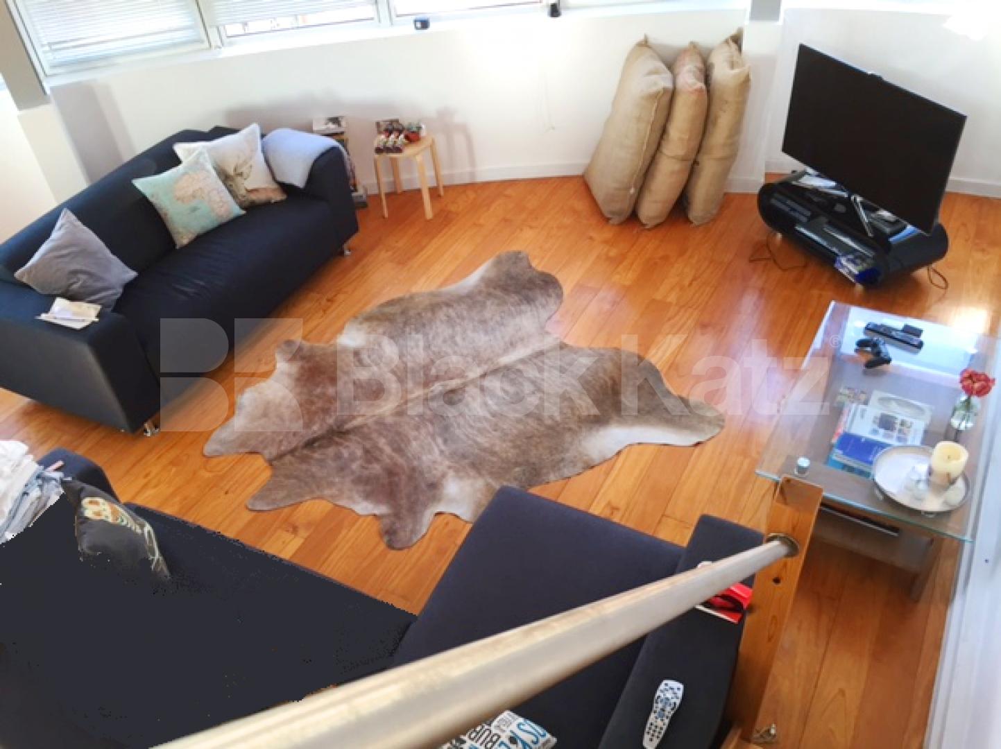 			LET , 2 Bedroom, 1 bath, 1 reception Penthouse			 Long Lane, London Bridge - Borough