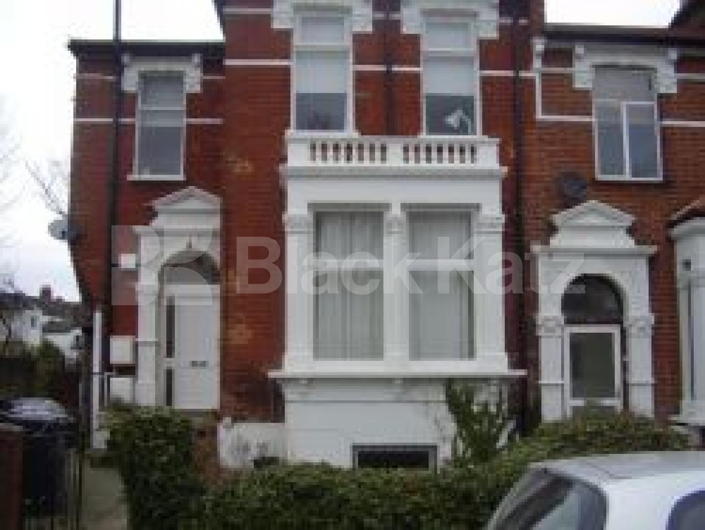			2 Bedroom, 1 bath, 1 reception Flat			 Lothair Road North, FINSBURY PARK N4