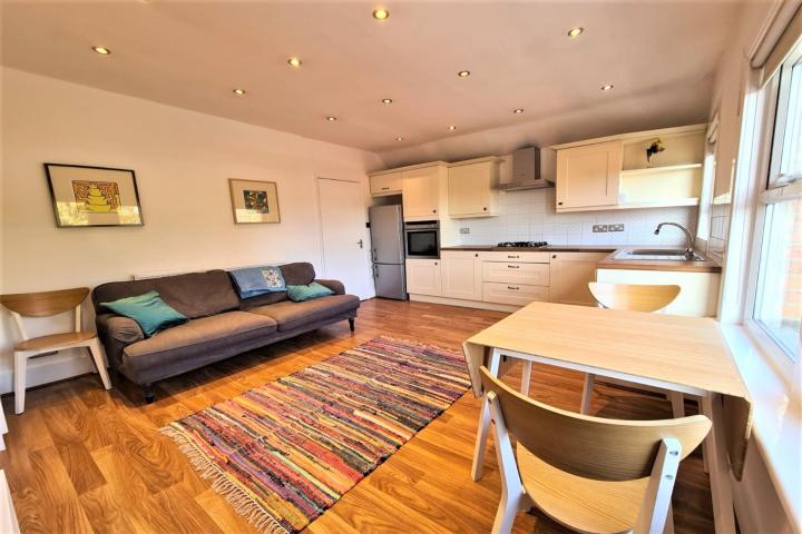 Top floor modern 1 bedroom property only a short walk away from Archway Station  Archway Road, Archway