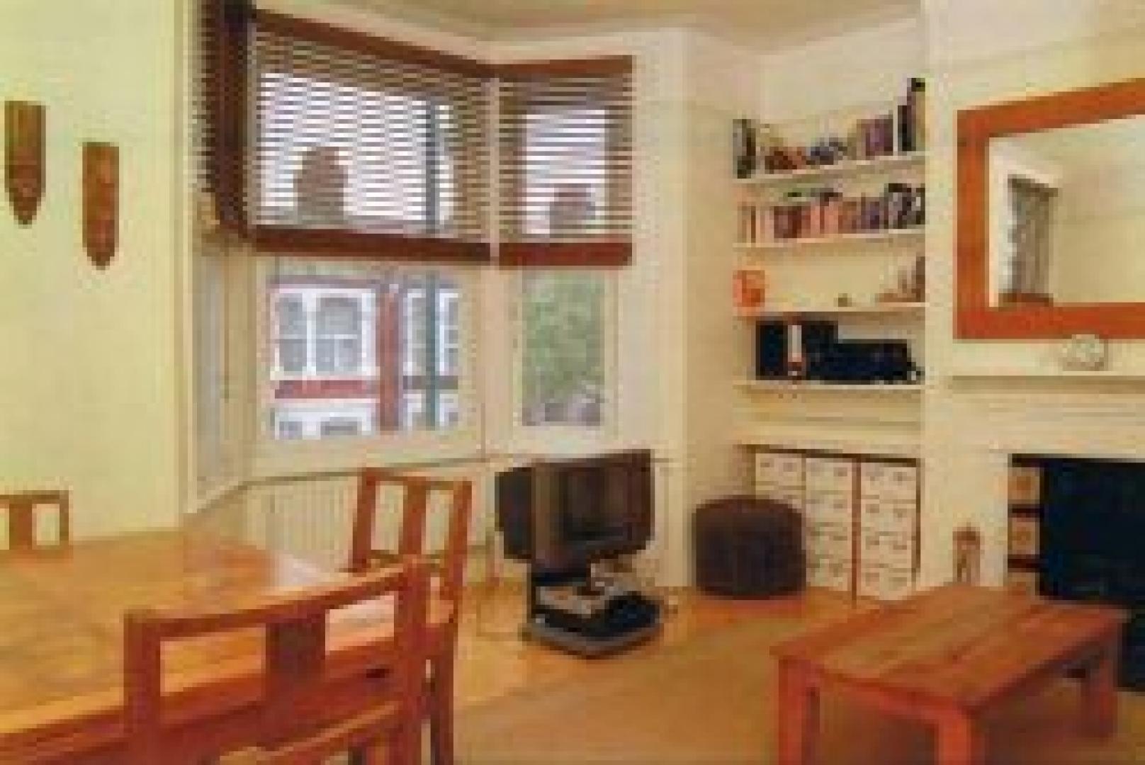 			2 Bedroom, 1 bath, 1 reception Flat			 Mortimer Road, KENSAL GREEN NW10