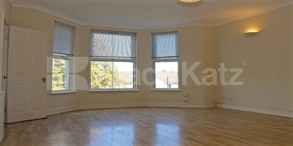 			2 Bedroom, 1 bath, 1 reception Apartment			 Knollys Road, Tulse Hill/ Streatham Hill