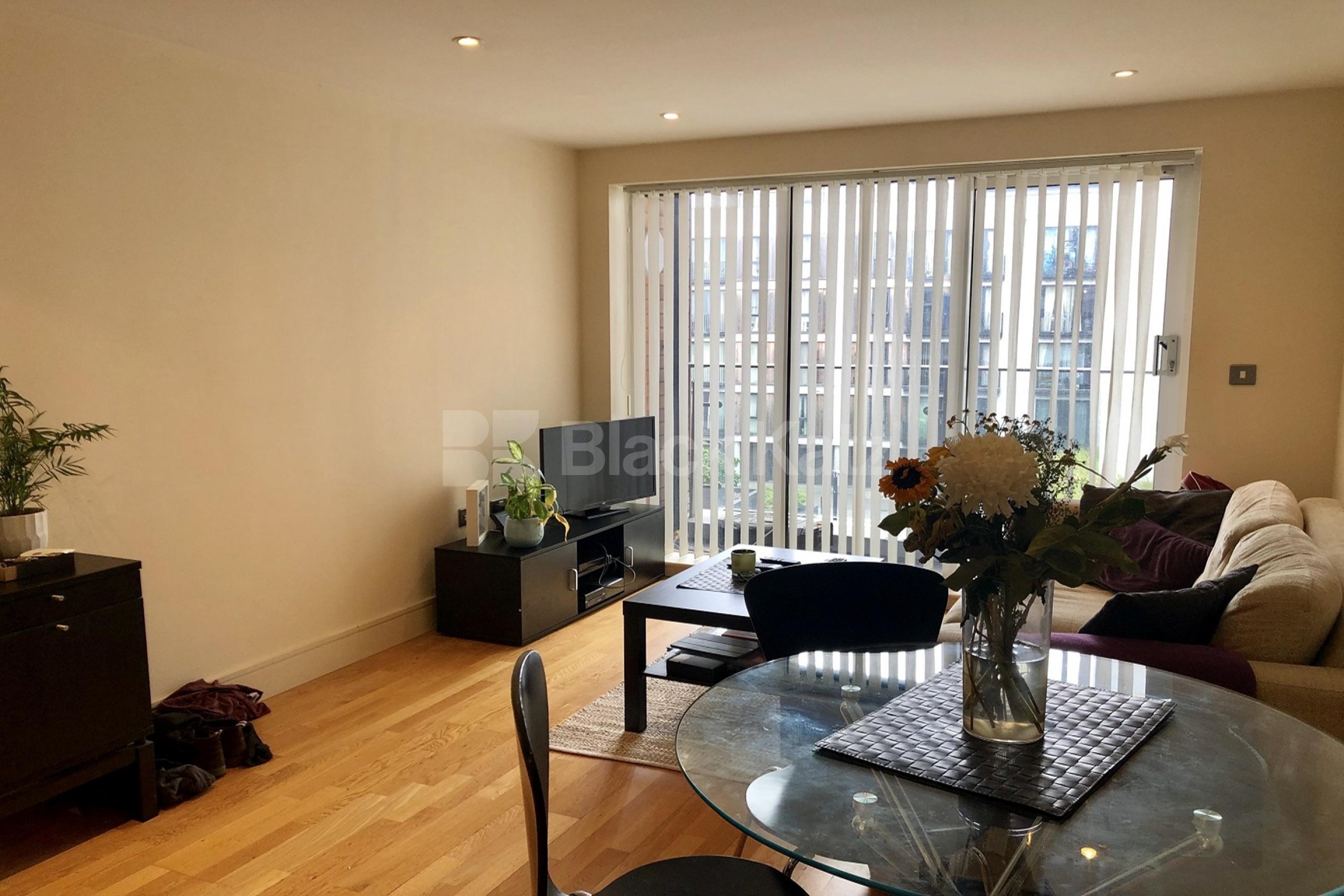 Superbly located & includes Parking and Water Rates Long Lane, London Bridge SE1