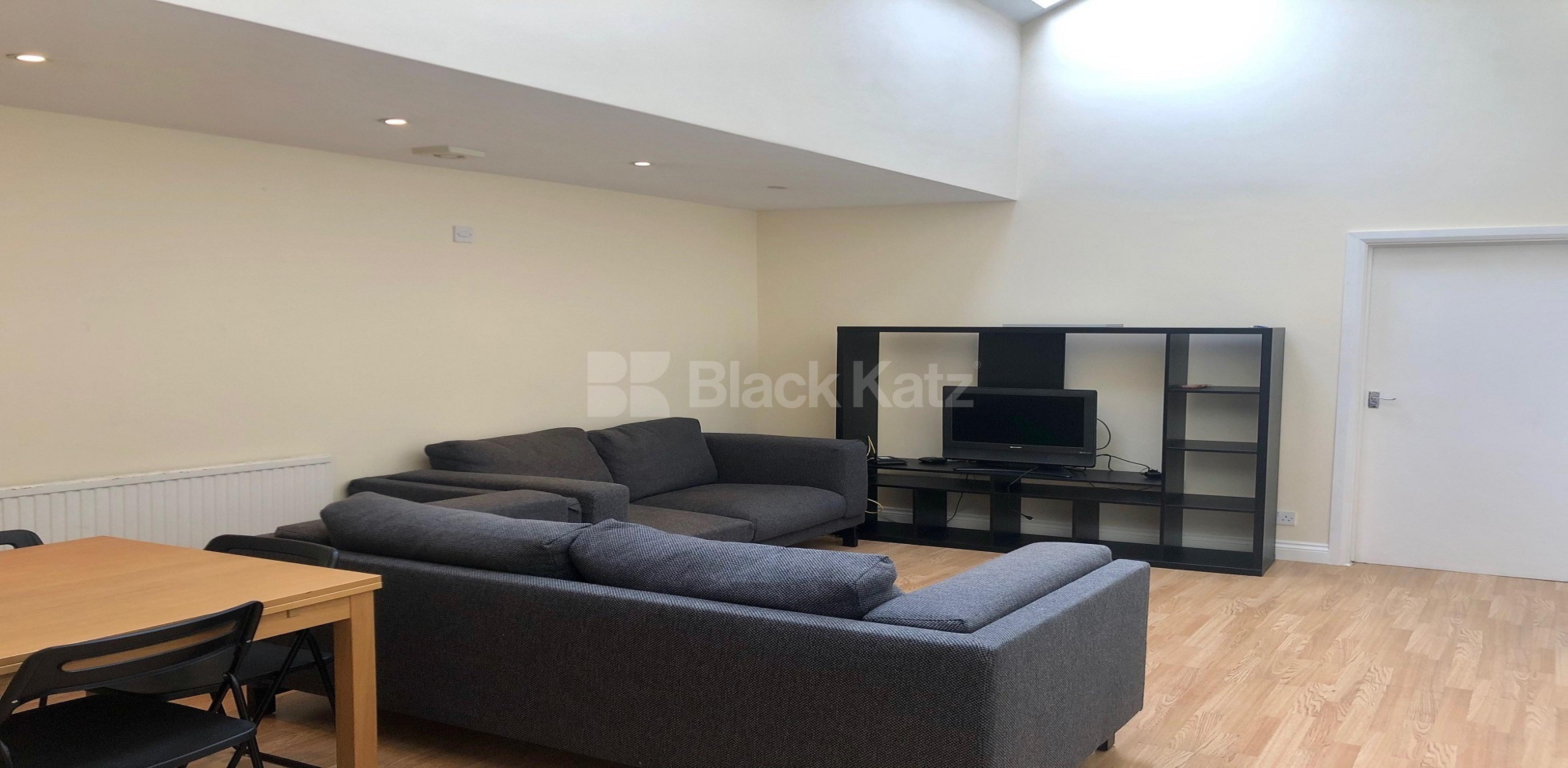 			LET , 4 Bedroom, 2 bath, 2 reception Apartment			 Walworth Road, Elephant and Castle SE17