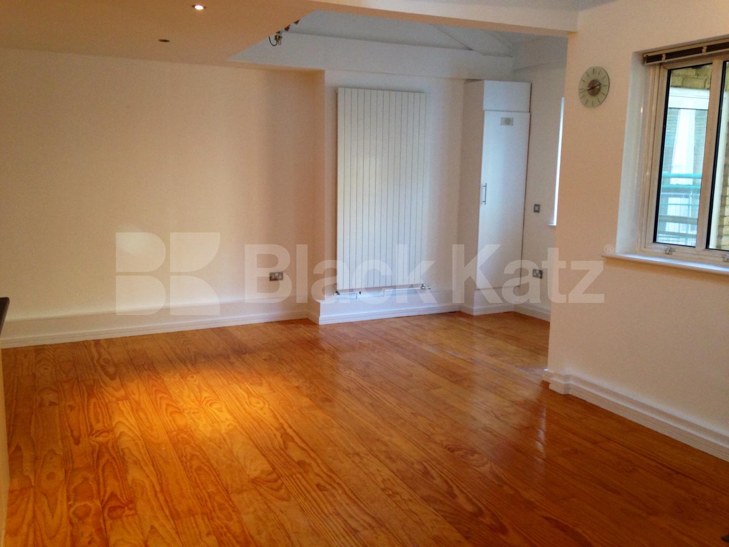 			LET , 2 Bedroom, 1 bath, 1 reception Apartment			 Shad Thames, London Bridge