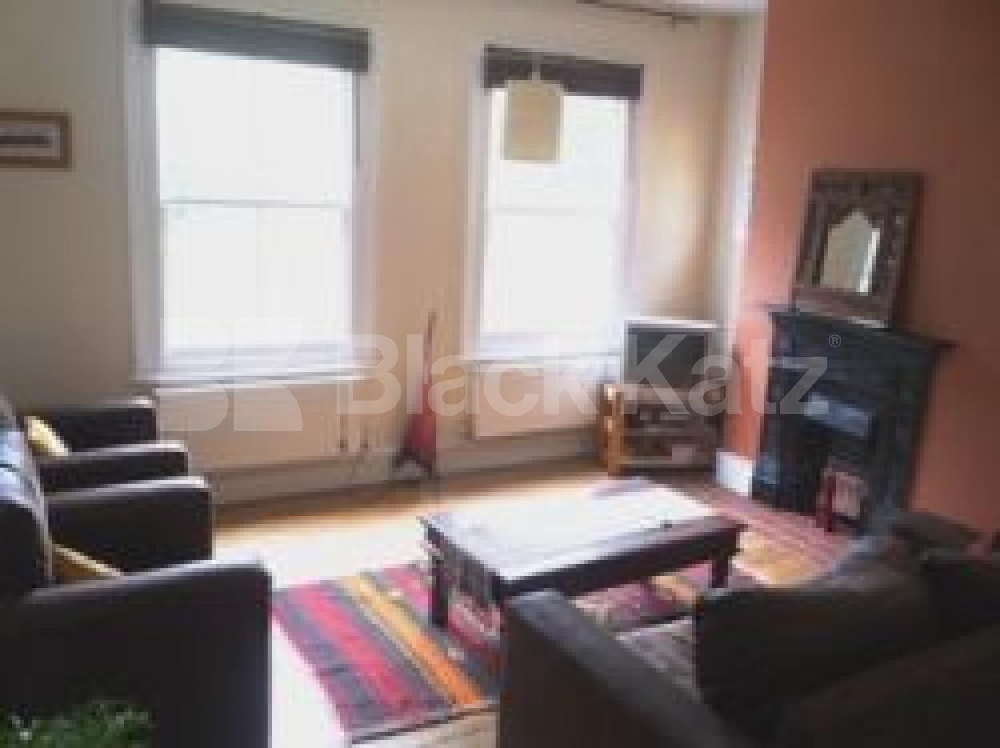 			A MUST SEE!, 3 Bedroom, 1 bath, 1 reception Flat			 North View road, CROUCH END
