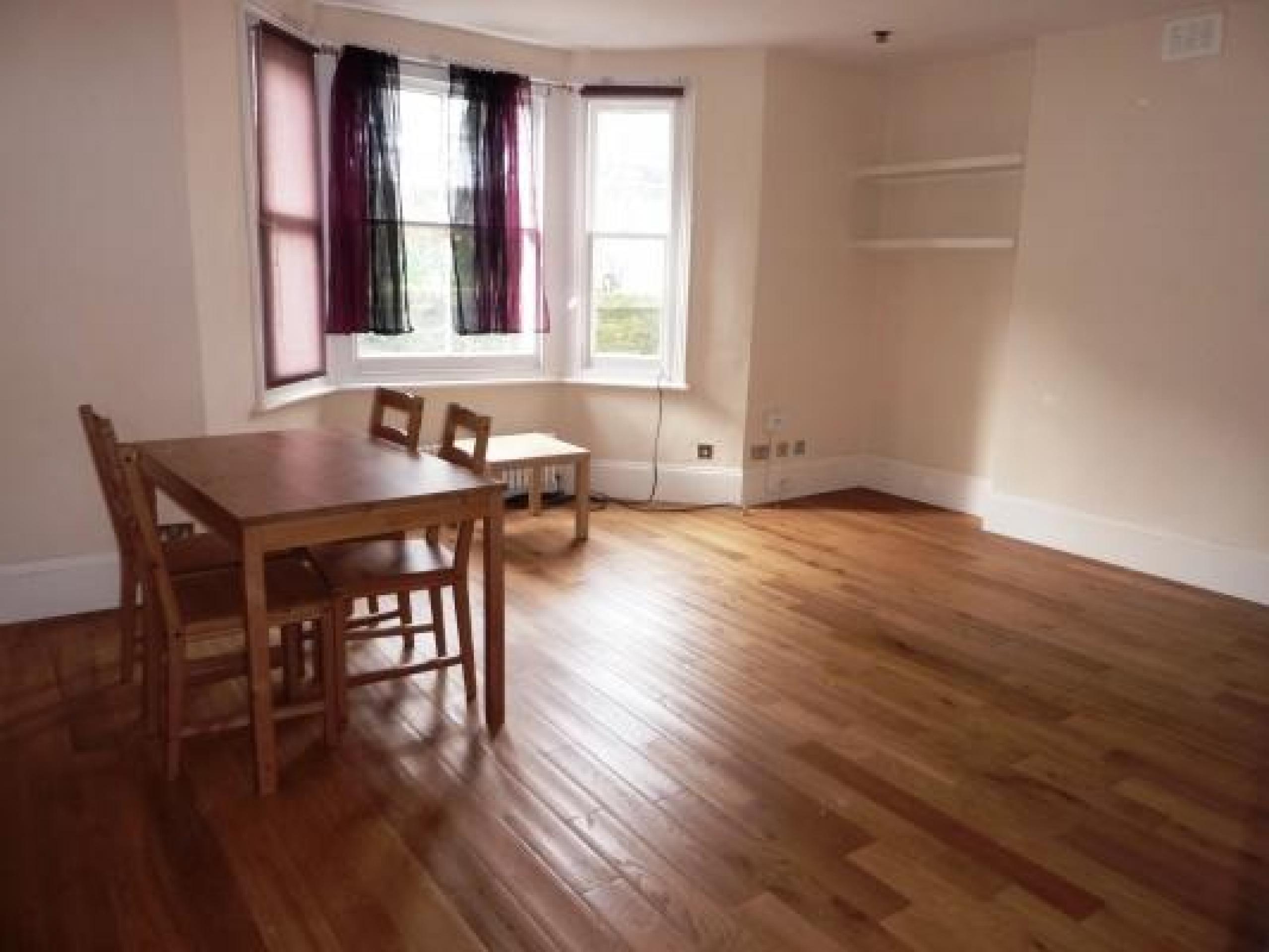 			3 Bedroom, 1 bath, 1 reception Flat			 Shirland Road, MAIDA VALE W9