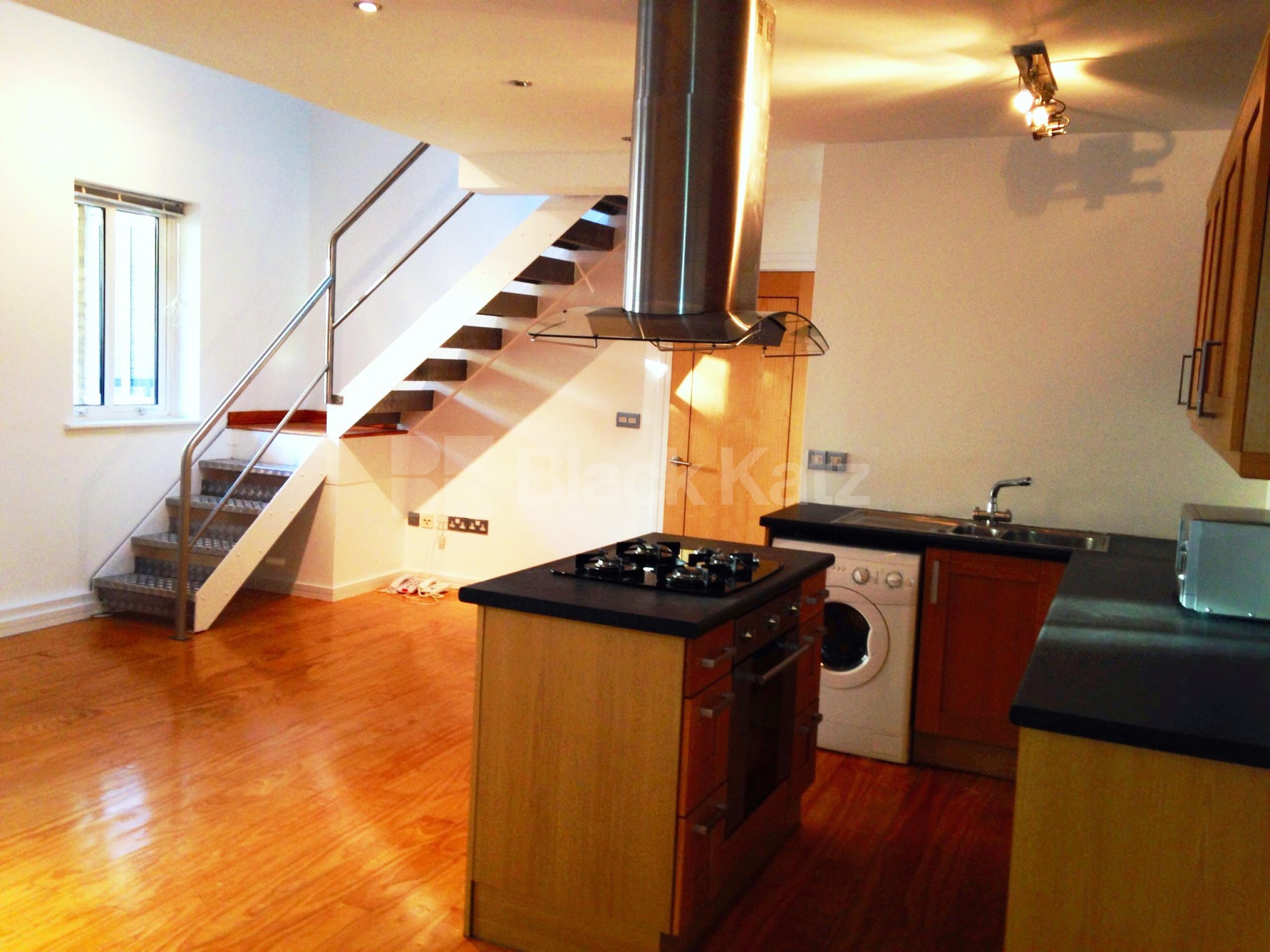 			LET , 2 Bedroom, 1 bath, 1 reception Apartment			 Shad Thames, London Bridge SE1