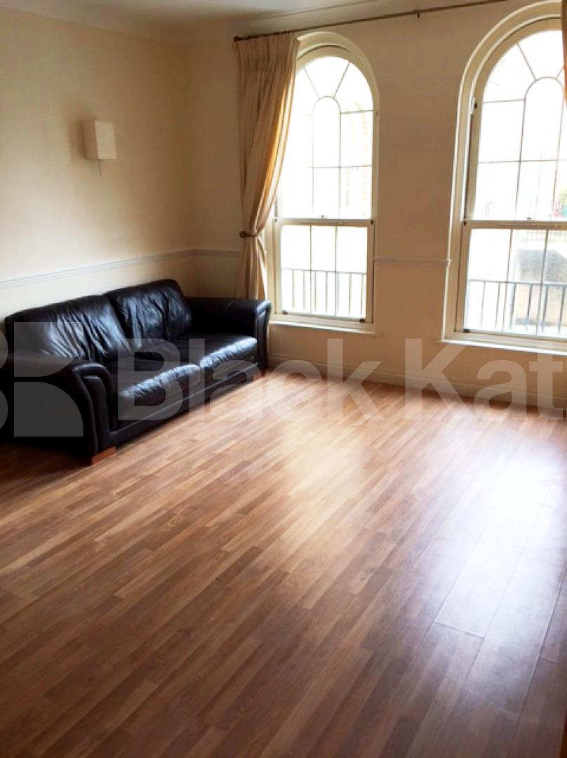 			LET, 2 Bedroom, 1 bath, 1 reception Apartment			 Edward Square, Rotherhithe Street, Canada Water