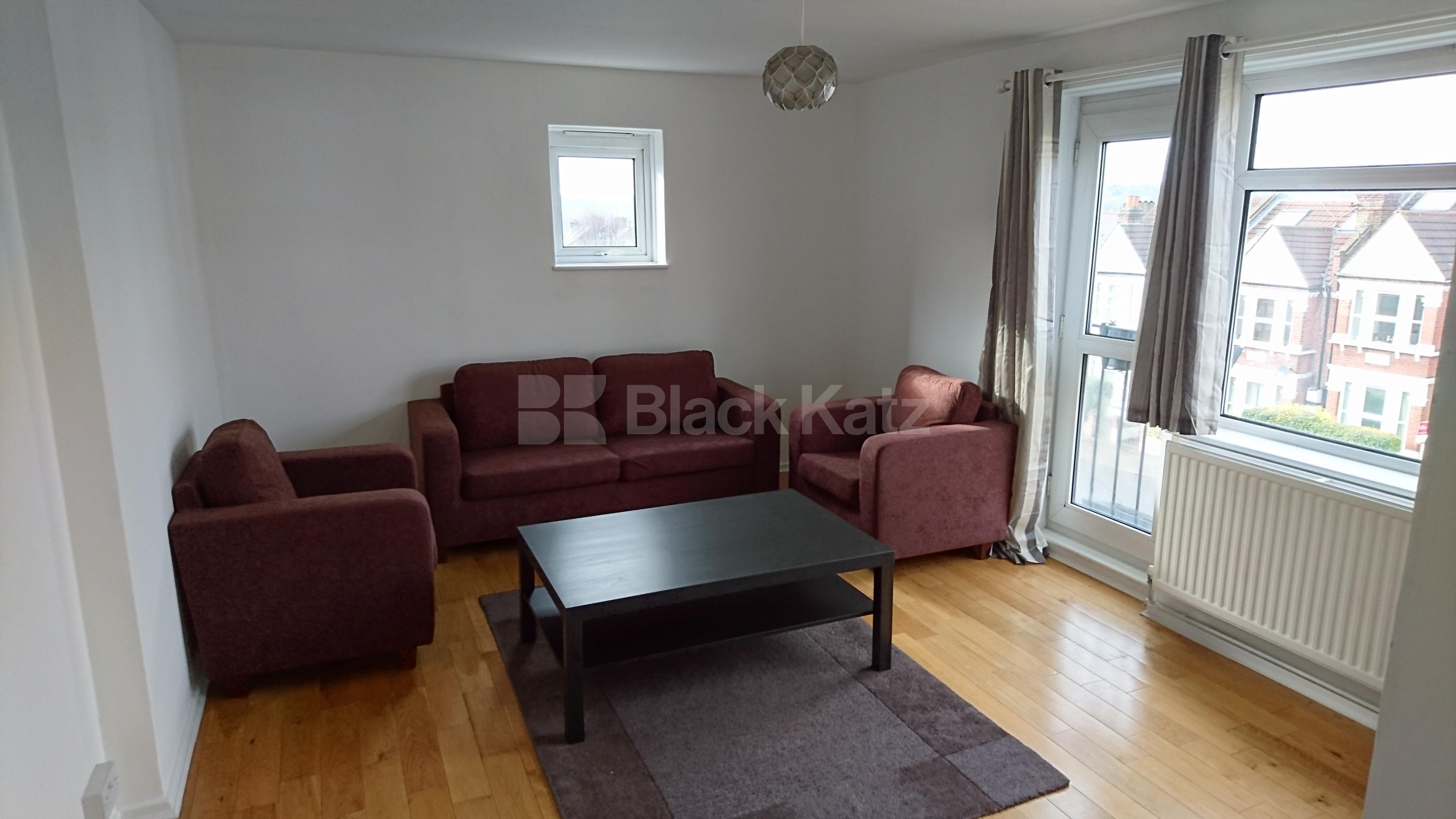 			3 Bedroom, 1 bath, 1 reception Apartment			 Earlsfield Road , Earlsfield SW18