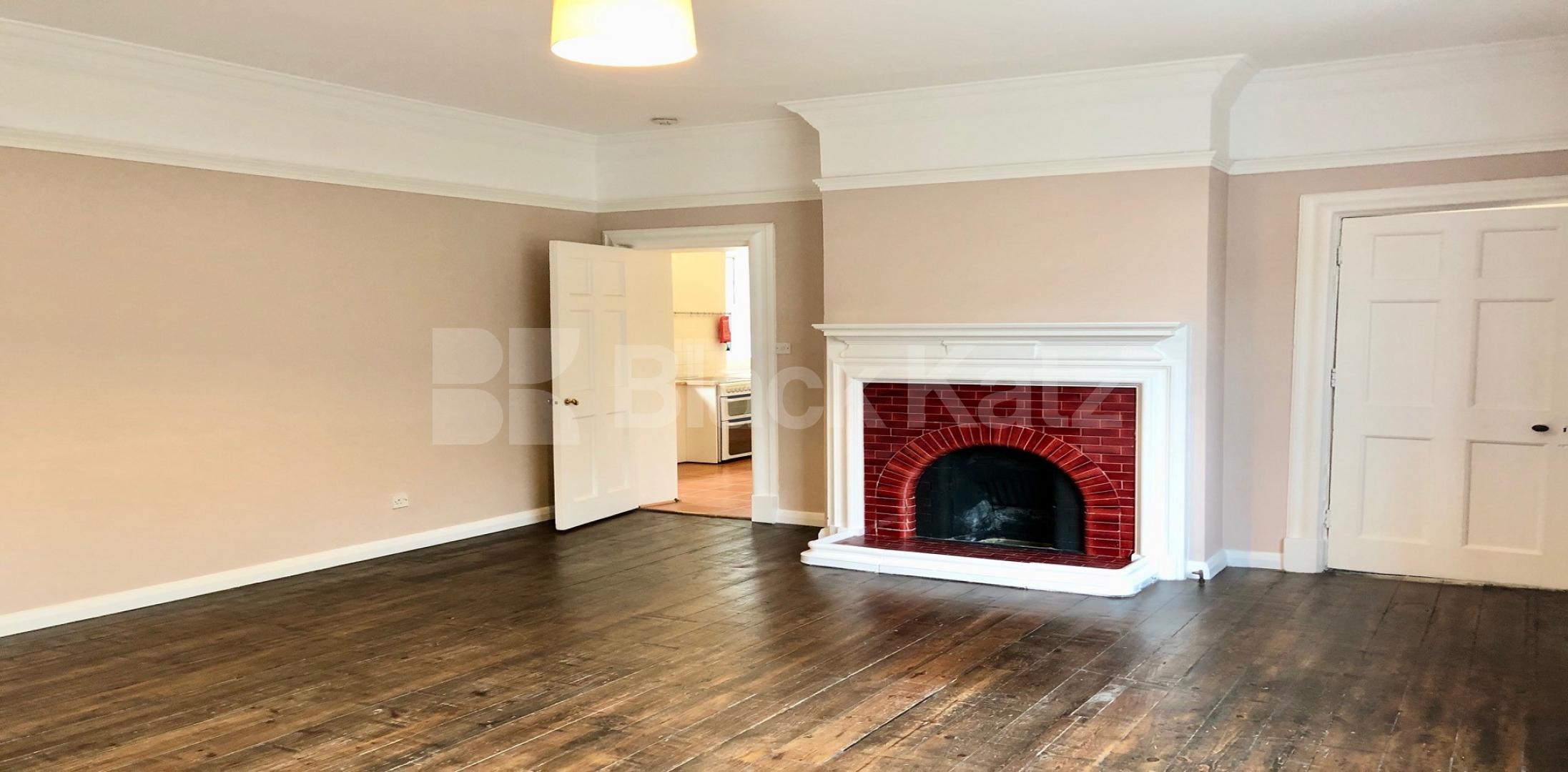 			UNDER OFFER , 2 Bedroom, 1 bath, 1 reception Ground Floor Flat			 St Paul`s Vicarage - Kipling Street, Borough/London Bridge