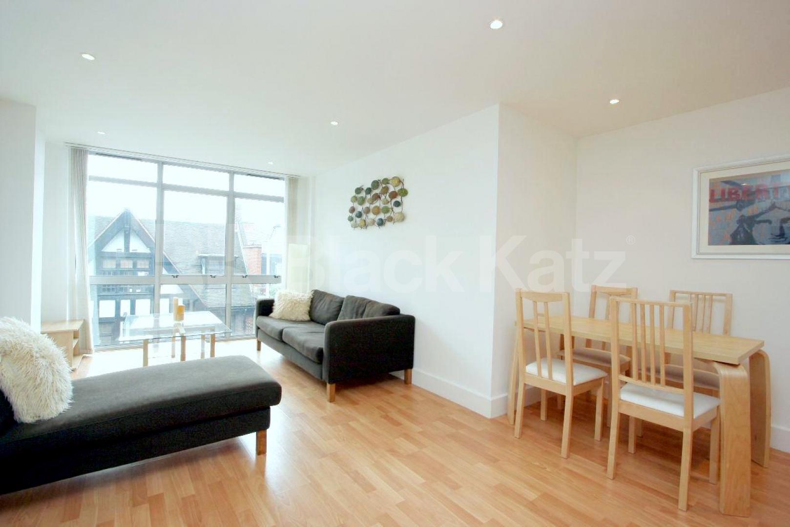 			NEW INSTRUCTION, 2 Bedroom, 1 bath, 1 reception Apartment			 Fossil Court, Long Lane, SE1, London Bridge