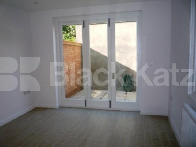 			NEW MODERN TWO BEDROOM HOUSE!, 2 Bedroom, 1 bath, 1 reception Mews House			 Inderwick Road, CROUCH END