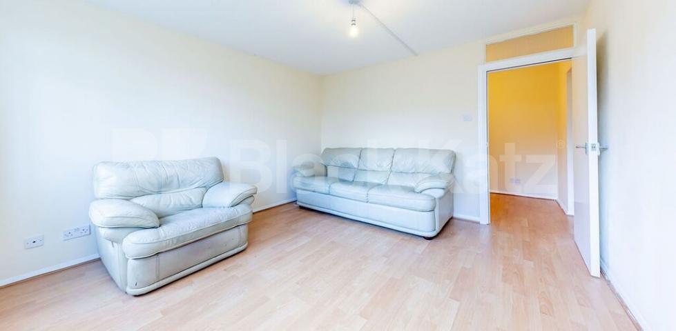 			2 Bedroom, 1 bath, 1 reception Apartment			 Crouch End Hill, Crouch End