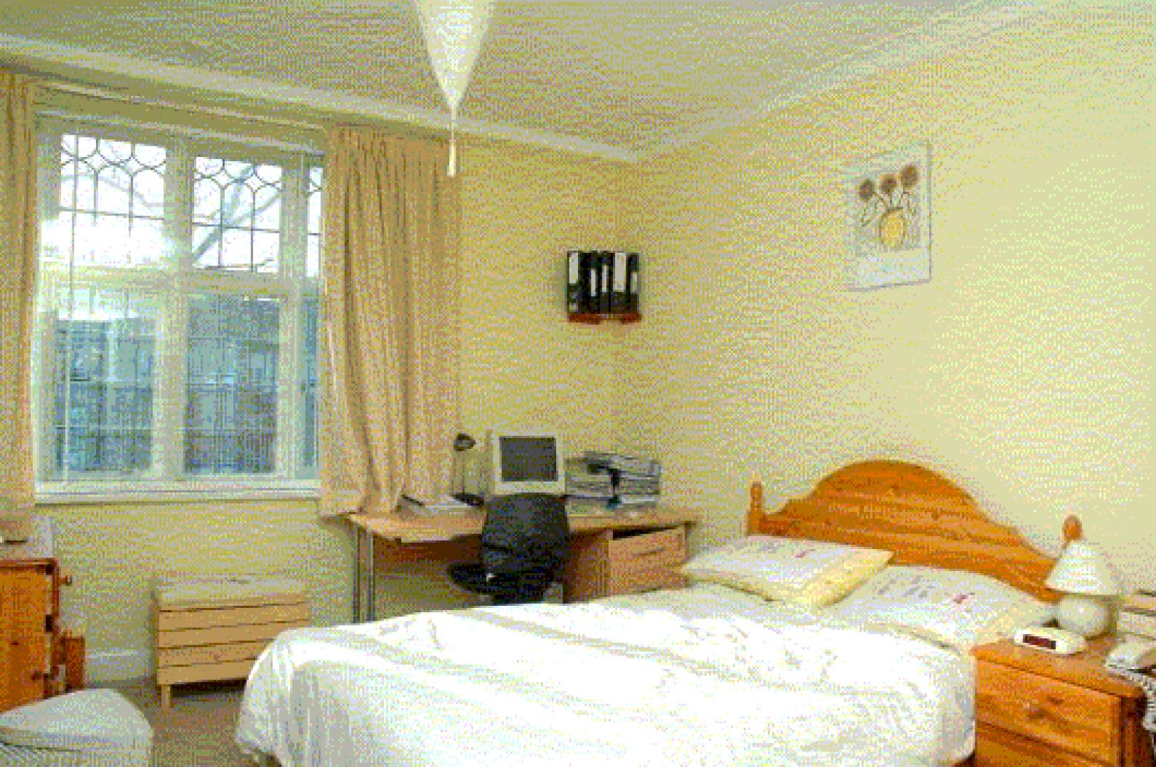 			4 Bedroom, 1 bath, 1 reception Flat			 Lyndale Avenue, WEST HAMPSTEAD