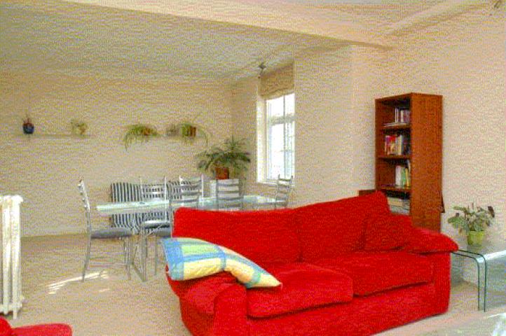 			4 Bedroom, 1 bath, 1 reception Flat			 Lyndale Avenue, WEST HAMPSTEAD