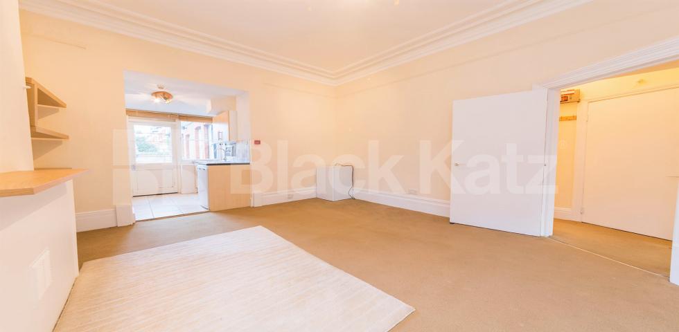 			1 Bedroom, 1 bath, 1 reception Flat			 Brook Green , Hammersmith