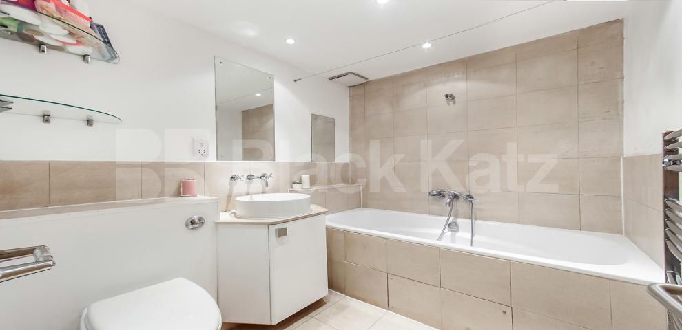 			NEW INSTRUCTION , 2 Bedroom, 2 bath, 1 reception Apartment			 Marshalsea Road, Borough