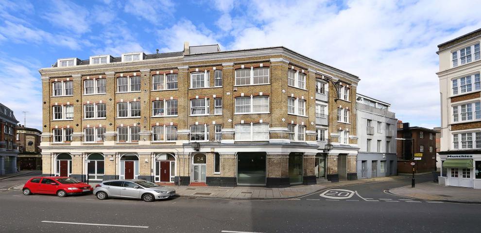 			NEW INSTRUCTION, 2 Bedroom, 1 bath, 1 reception Penthouse			 Marshalsea Road, Borough