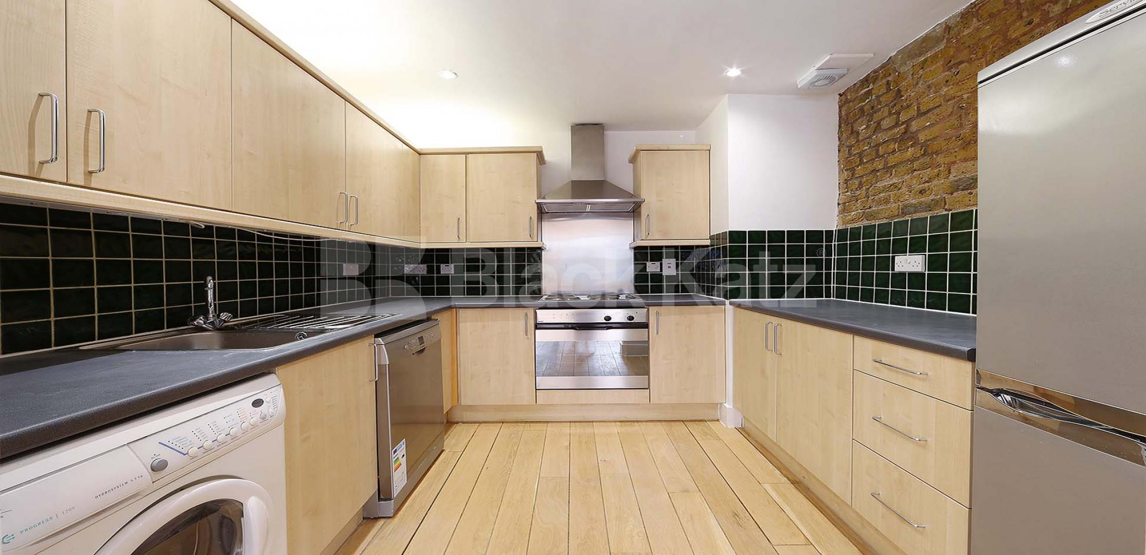 			NEW INSTRUCTION, 2 Bedroom, 1 bath, 1 reception Penthouse			 Marshalsea Road, Borough