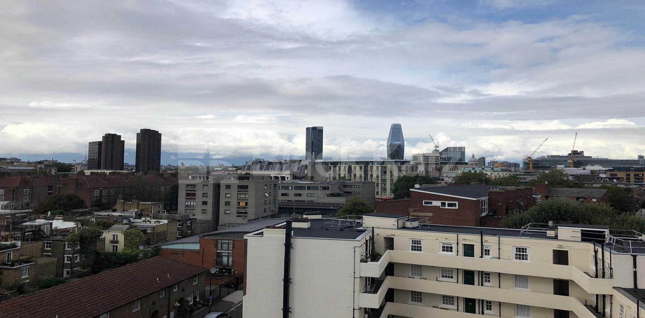 			LET , 3 Bedroom, 1 bath, 0 reception Penthouse			 Morley Street, Waterloo/Lambeth North