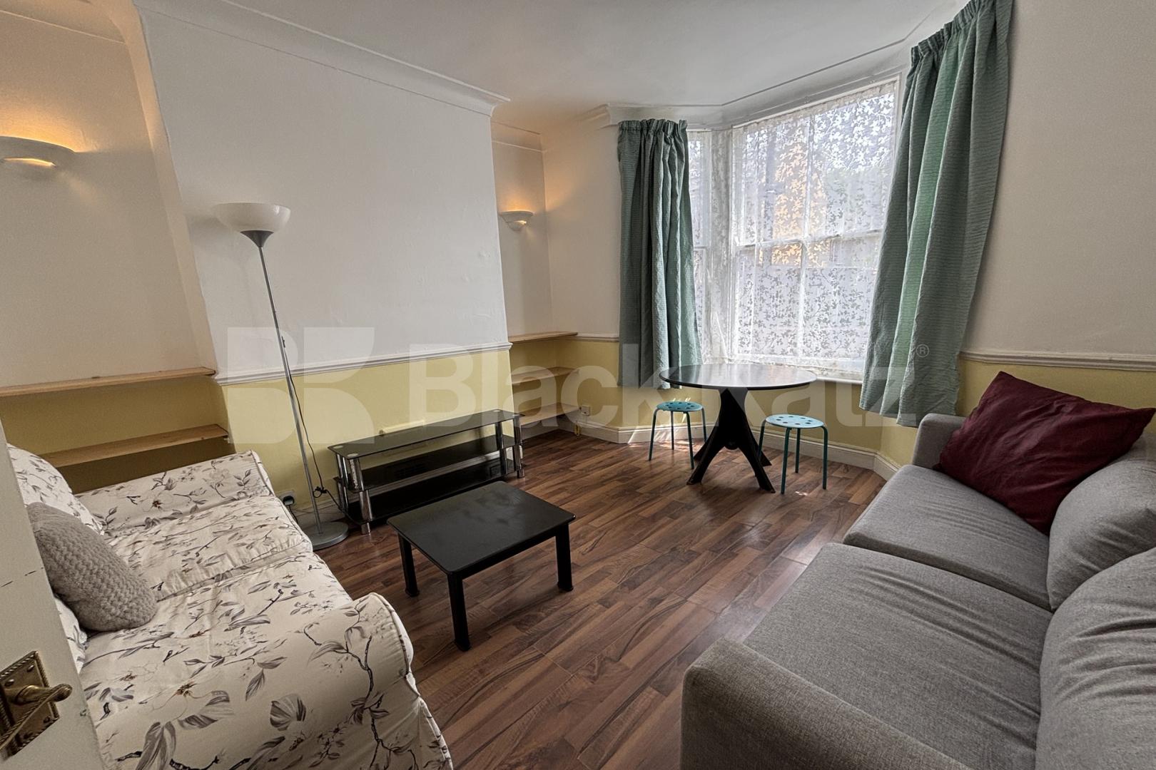 Period house with two bathrooms & patio garden  Trundleys Road , Surrey Quays