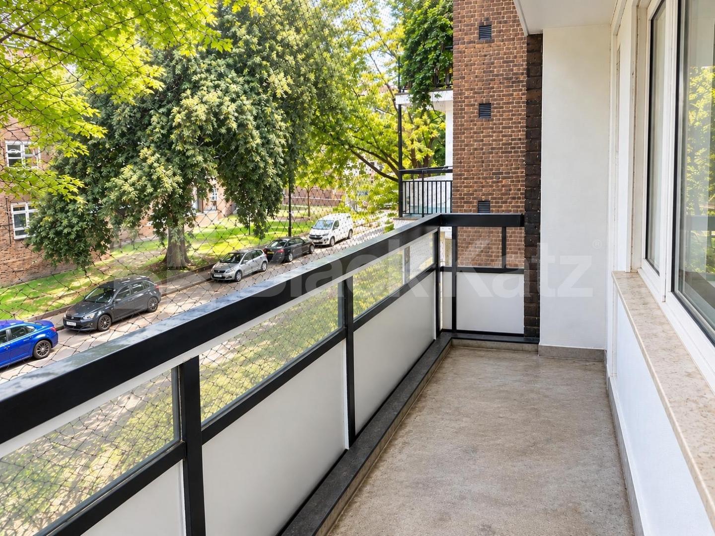 			2 Bedroom, 1 bath, 1 reception Flat			 Maitland Park Road, Chalk Farm