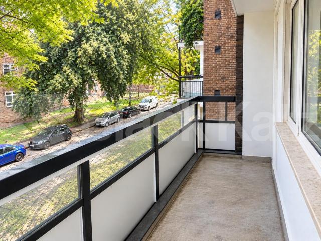 			2 Bedroom, 1 bath, 1 reception Flat			 Maitland Park Road, Chalk Farm
