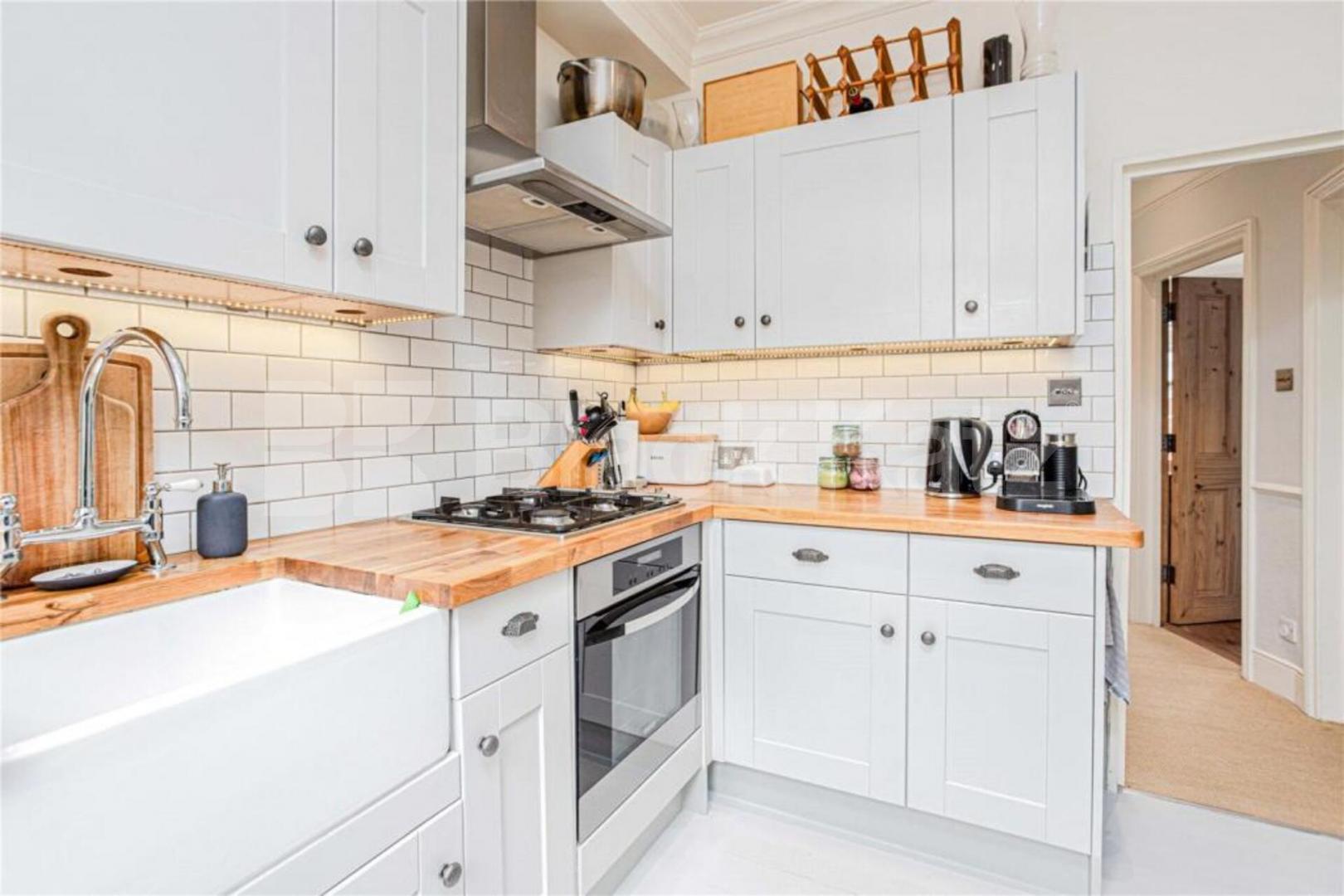 Bright Three Bedroom Home with Wood Floors on Maidstone Road, N22 Maidstone Road, Bounds Green 