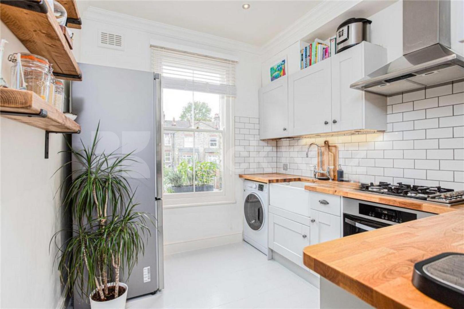 Bright Three Bedroom Home with Wood Floors on Maidstone Road, N22 Maidstone Road, Bounds Green 