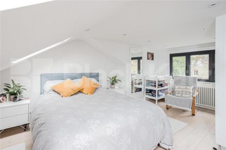 Bright Three Bedroom Home with Wood Floors on Maidstone Road, N22 Maidstone Road, Bounds Green 