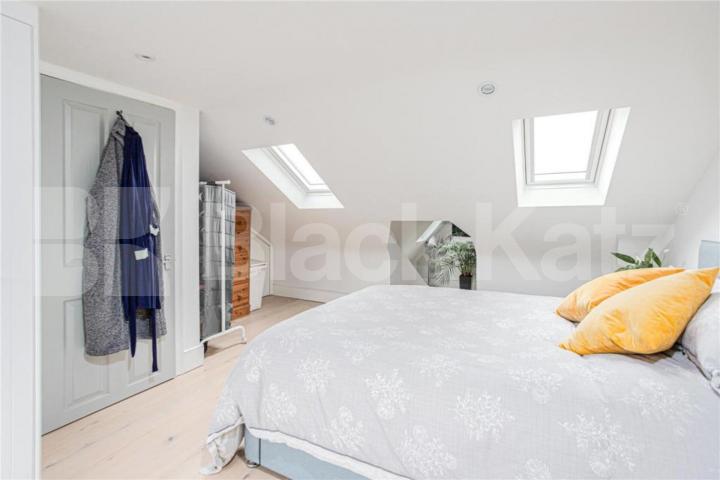 Bright Three Bedroom Home with Wood Floors on Maidstone Road, N22 Maidstone Road, Bounds Green 