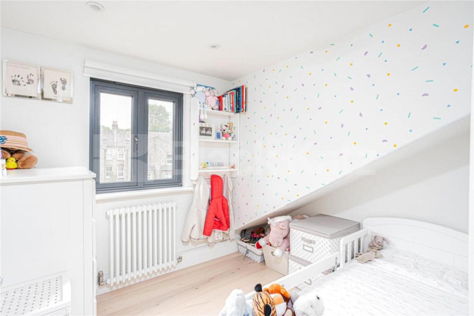 Bright Three Bedroom Home with Wood Floors on Maidstone Road, N22 Maidstone Road, Bounds Green 